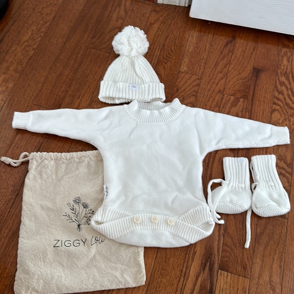 Ziggy Lou Newborn Photo Outfit Set 0-3 - Picture 2 of 4